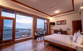 Nature View Resort !! A Four Star Lavish & Luxury Resort